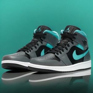 Air Jordan 1 Mid Gray Aqua Mens Sneaker Shoes 554724-063 Size 8.5